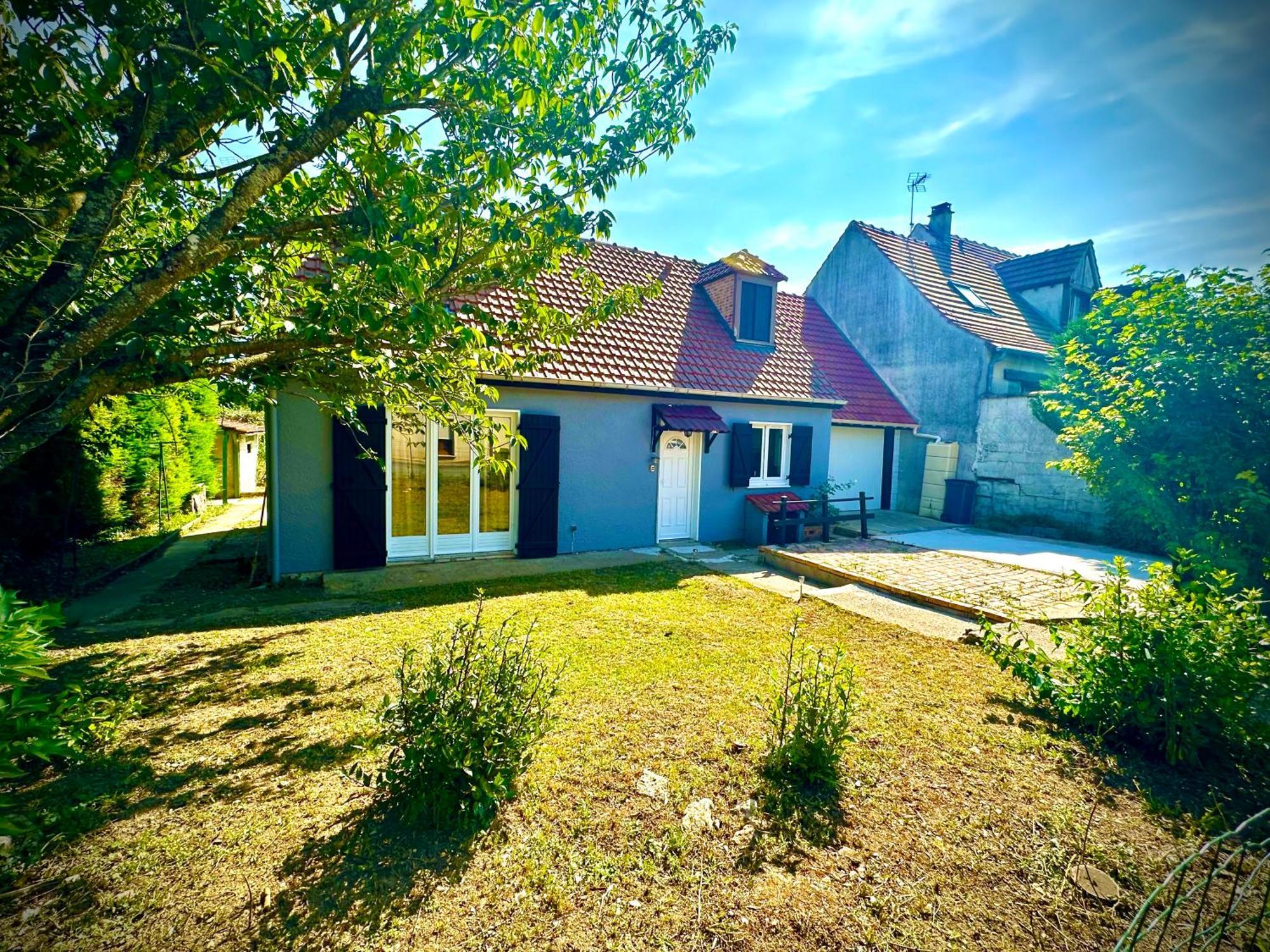 In Quiet Village Congerville-Thionville